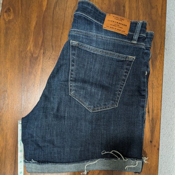 Lucky Brand Mid-Rise Short - Picture 1 of 4